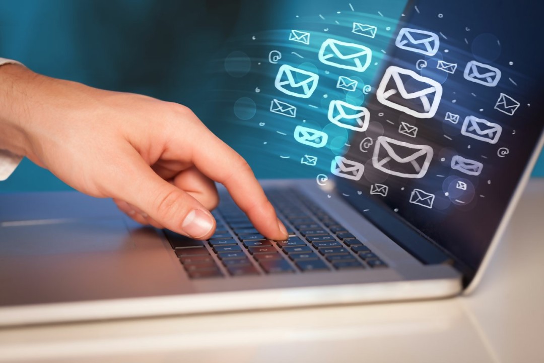 Top 10 Direct Mailing Services to Streamline Your Offline Campaigns